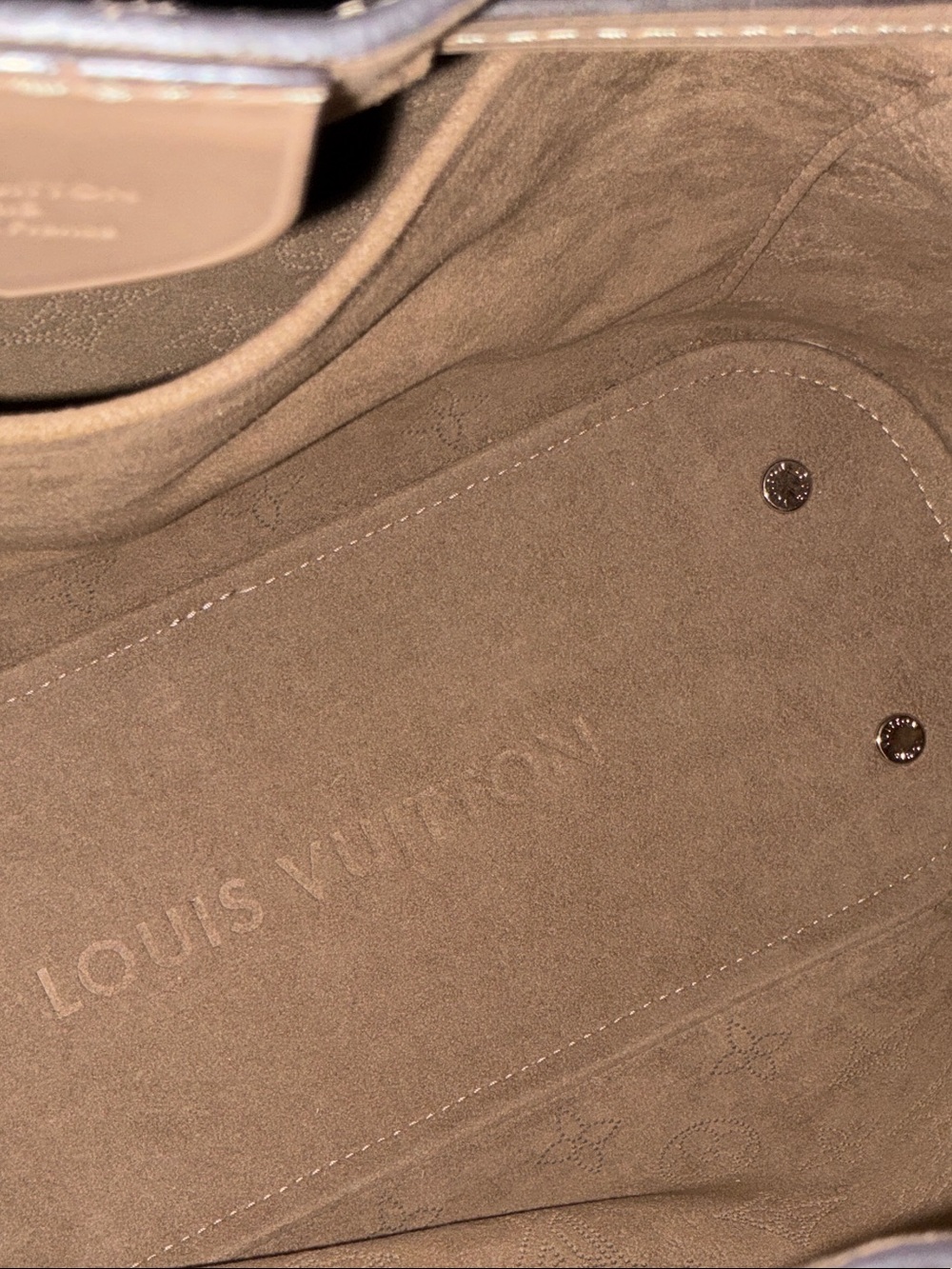 NWOT LOUIS VUITTON W/POUCH AND DUSTY! BOUNDLESS GALET MOHINA PURSE - Picture 5 of 10
